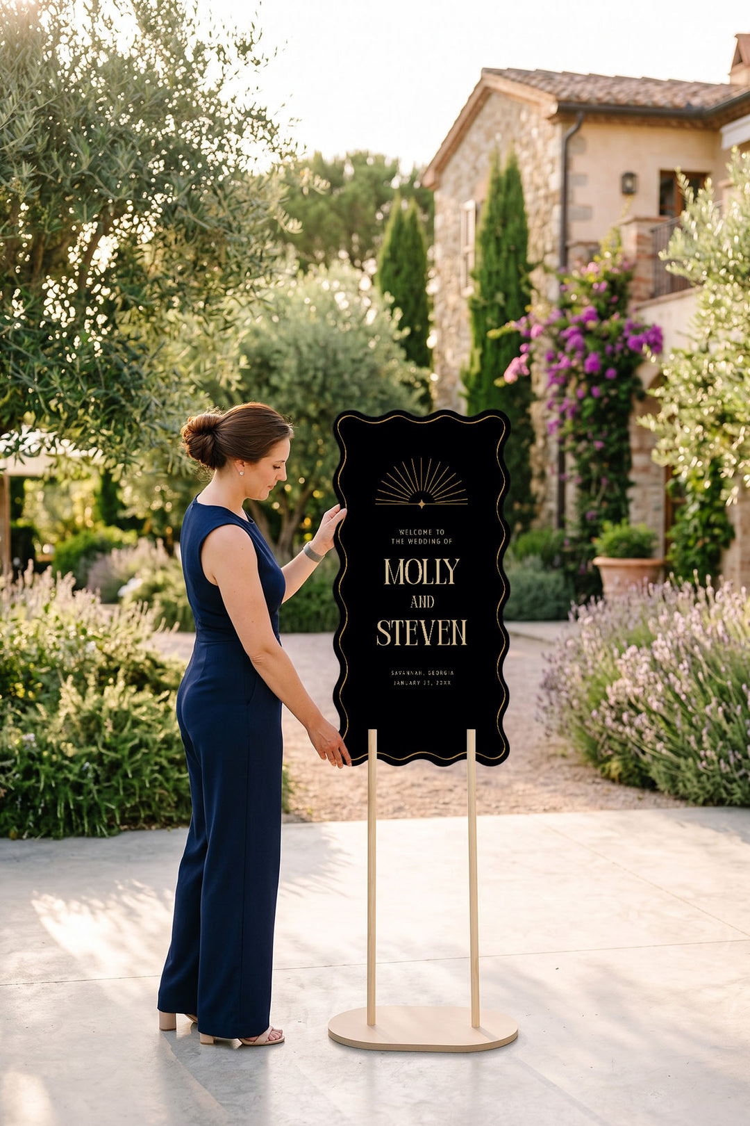 The Gilded wavy wedding welcome sign in Black #Color_Black