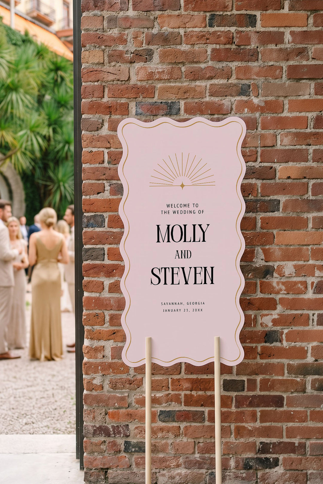 The Gilded wavy wedding welcome sign in Rosewater #Color_Rosewater