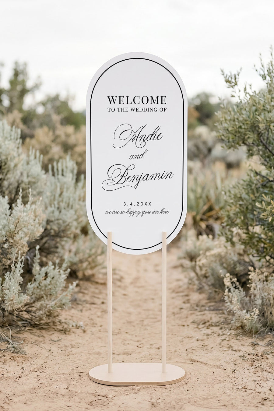 Oval wedding welcome sign, keyline